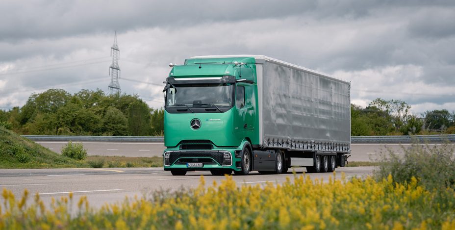 Mercedes-Benz eActros Lowliner

Mercedes-Benz eActros Lowliner